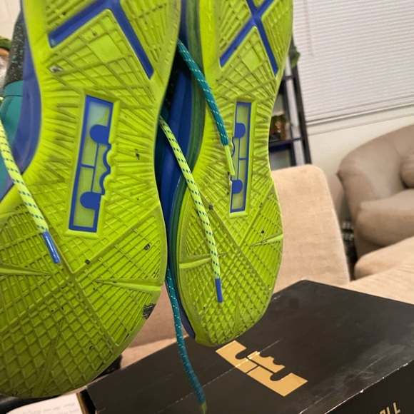 Lebrons - Picture 2 of 4